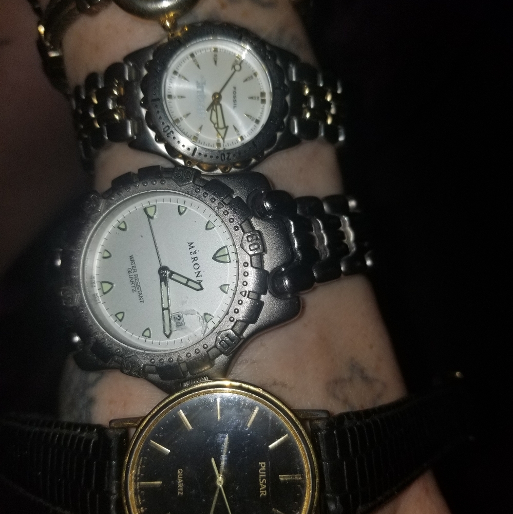 Watches - Picture 3 of 4